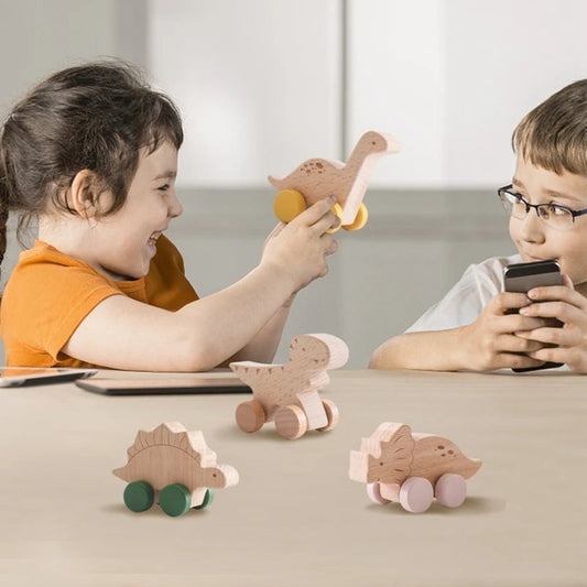 DinoCar™ – Mini Voitures Dinosaure en Bois Montessori