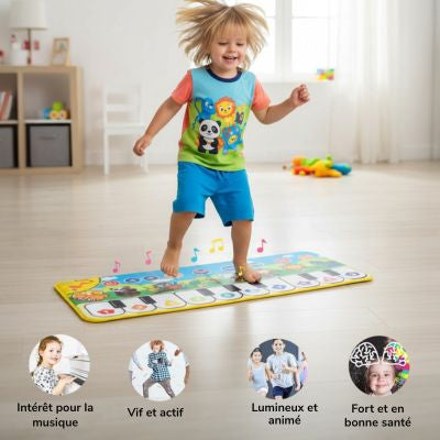 Enfant sautant et dansant sur un tapis de piano musical interactif, jouet éducatif favorisant l’éveil musical, l’activité physique et la motricité
