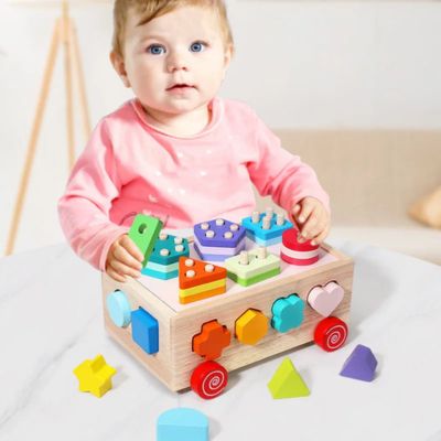 Voiture de tri Montessori en bois pour bébé avec formes et couleurs, jouet éducatif favorisant l’apprentissage des formes, la coordination œil-main et la motricité fine dès le plus jeune âge

